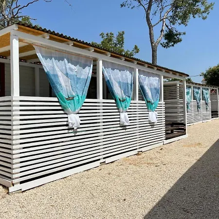 Apartment Dalmacia Mobile Homes And Caravans At The Privlaka (Zadar)