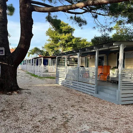 Dalmacia Mobilehome At The Beach アパート *