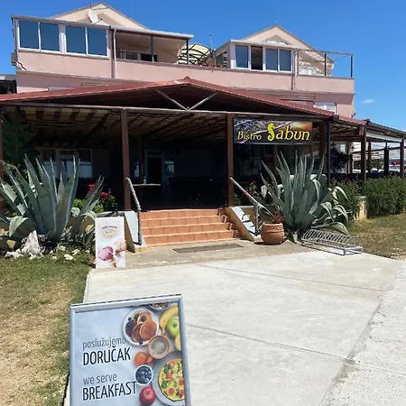 Dalmacia Mobilehome At The Beach Apartman *