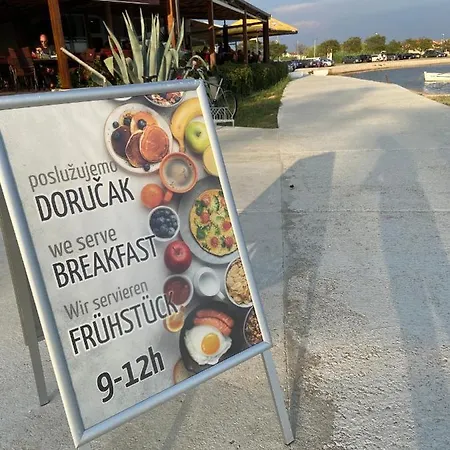 Dalmacia Mobile Homes And Caravans At The * Privlaka (Zadar)